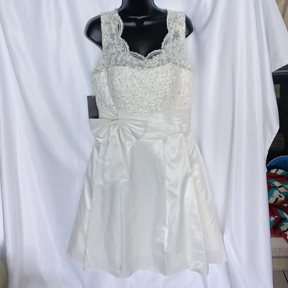 George Bride Lace Back Wedding Dress Short, 19" ptp, 16" waist, 38" L